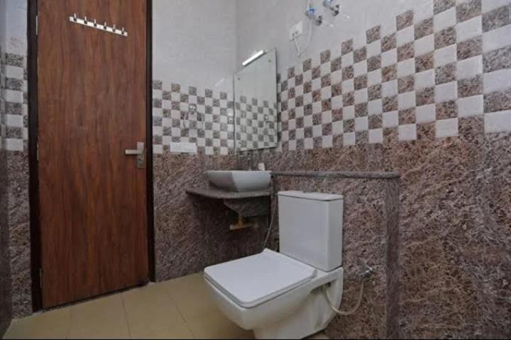 אגרה Hotel Shriansh מראה חיצוני תמונה