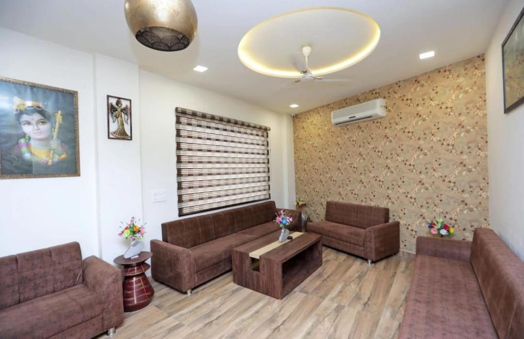 אגרה Hotel Shriansh מראה חיצוני תמונה
