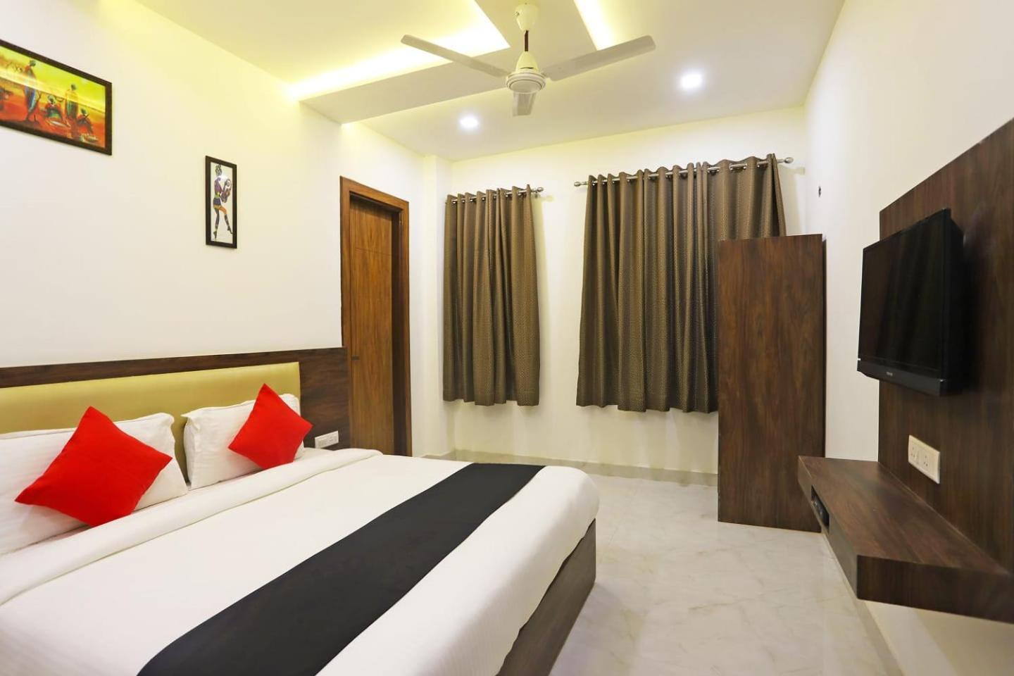 אגרה Hotel Shriansh מראה חיצוני תמונה